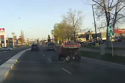 Video: Hot Rodder Displays Axle Failure In Spectacular Fashion