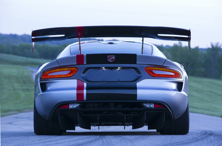Video: 2016 Viper ACR Promises To Be Fastest Street Legal Viper Ever