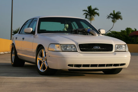 Video: Blown 5.4-liter Ford Crown Victoria Is Hot Rodding Done Right