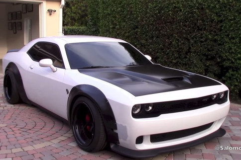 Video: Is a Widebody Conversion A Good Idea For A Hellcat?