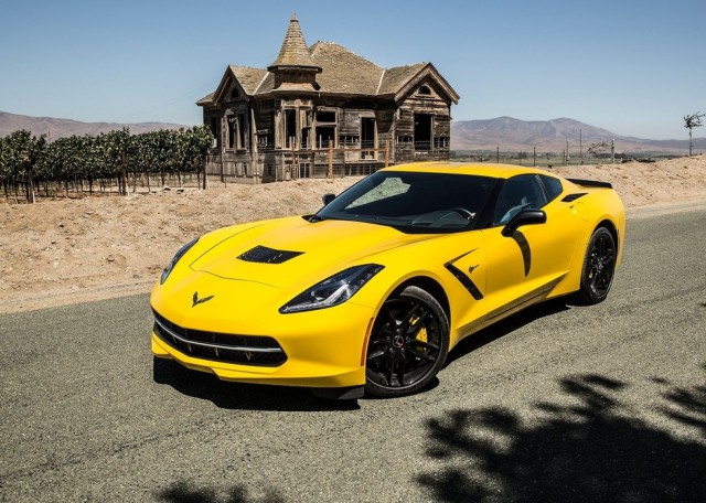 2014-Chevrolet-Corvette-C7-Stingray-Coupe