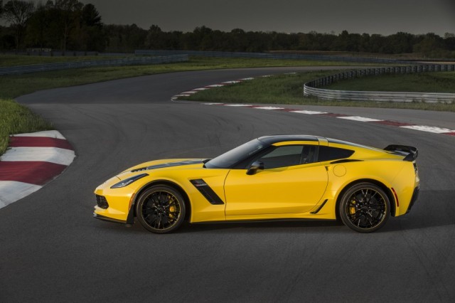 2016-chevrolet-corvette-z06-c7-r-edition_100509079_l