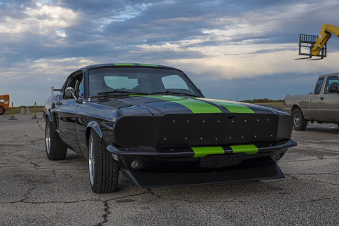 Video: Zombie 222 Electric Mustang Smokes Tesla P85D At The Strip