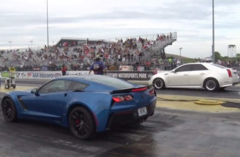 Video: Girl on Girl C7 Z06 vs CTS-V