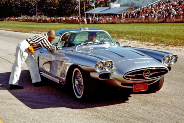1960_Chevrolet_Corvette_XP-700_experimental_car_006_4564