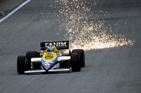 Video: Turbo F1 Flies at Brands Hatch