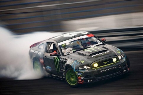 Ford Is Heading To Evergreen Speedway To Continue 2015 Formula Drift