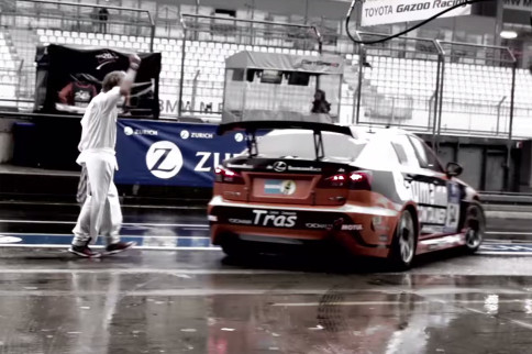 Video: Celebrity Chef Cooks Meal On IS F CCS-R's Engine During Race