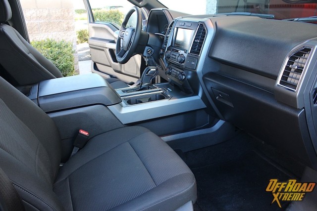 2015F150_016