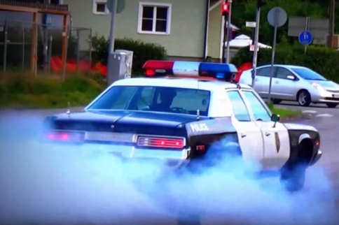 Muscle Car Fans Light Up Their Tires In Finland