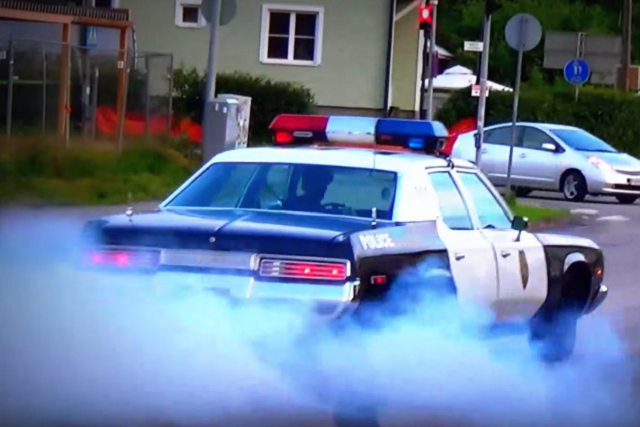 Muscle Car Fans Light Up Their Tires In Finland