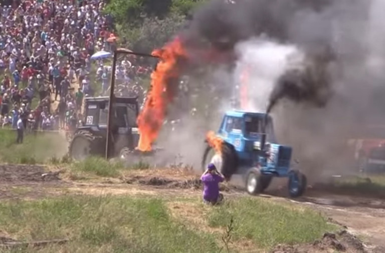 Video: Russian Tractor Racing - Diesel Spectacle!