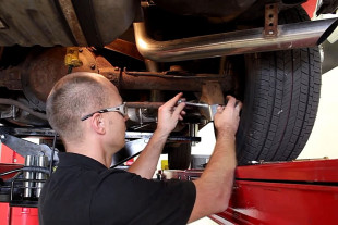 Video: Installation Of QA1 Coilover System On A General's G-Body