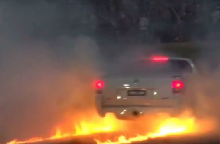 Video: Hot Wheels, Australian Muscle Car Burnouts Gone Wrong