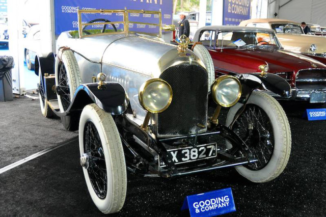 Back in the good old days, natural rubber tires had zinc oxide that turned them white.