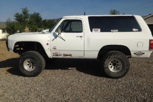 Walker Evans Tribute Dodge Ramcharger Prerunner