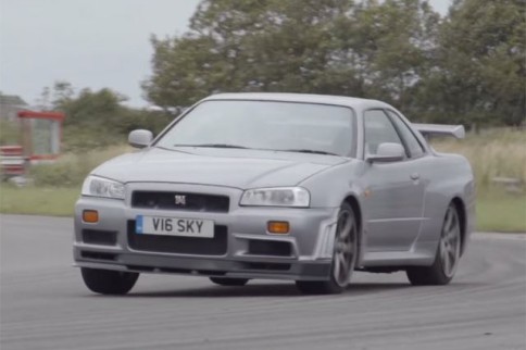 Video: GT-R Showdown: R34 vs. R35