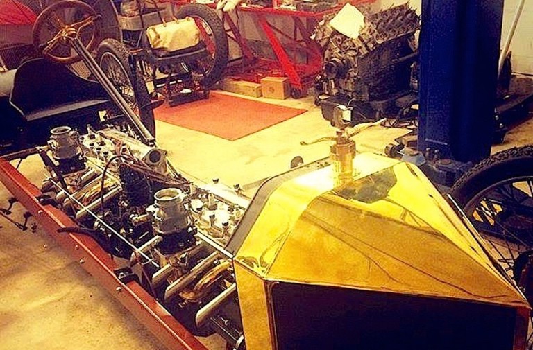 Video: Engine Built From Two Model T Engines Mounted Inline