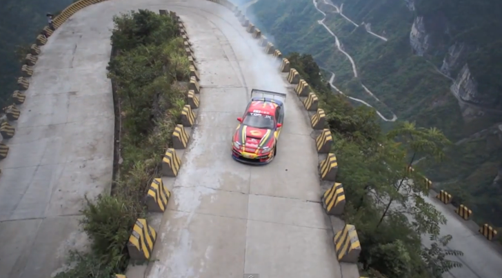 Video: Supra and Soarer Drift the Touge