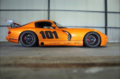 Video: Replica Viper Has Two Less Cylinders and Twice The Horsepower
