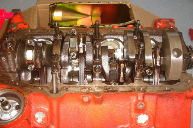 Many of the 302's internals were forged-steel to handle the revolutions.