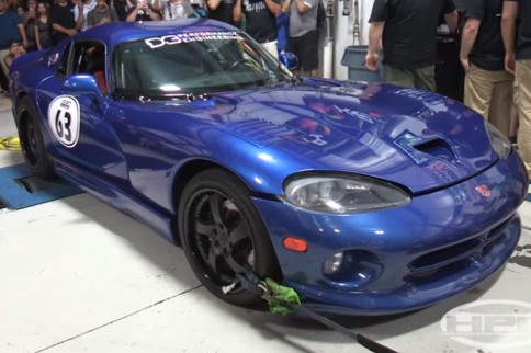 Video: 1,700 Horsepower Boosted Viper Runs 8's
