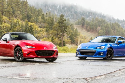 Video: MX-5 vs. GT86 Battle on Track