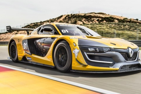 Video: Testing the Renault RS.01 at Jerez