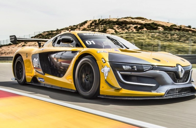 Video: Testing the Renault RS.01 at Jerez