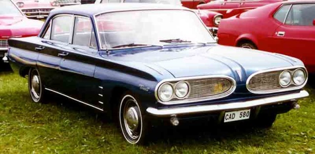 Pontiac_2119_Tempest_1961