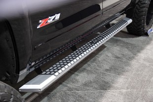 SEMA 2015: Curt, Aries Show Off Newest Truck Gear