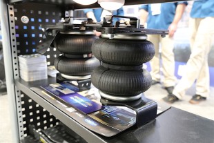 SEMA 2015: Keep Your Truck Level And Precise With Hellwig