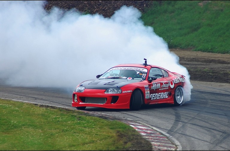 Video: Supras Drifting at Gatebil 2015