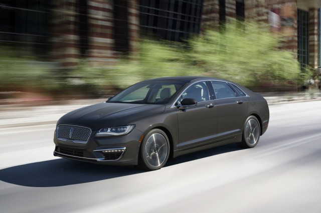 2017-lincoln-mkz-01-hr-1