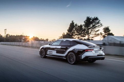 Video: Audi RS7 Sets Record Lap At Race Track, Autonomously