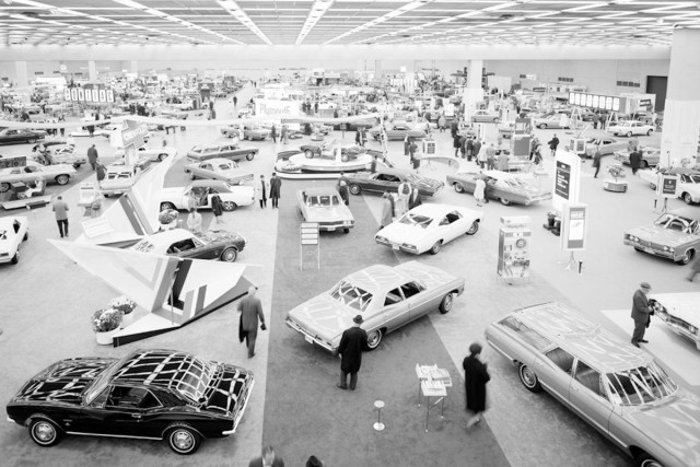 1967-chevrolet-displays-at-detroit-auto-show-photo-381656-s-1280x782