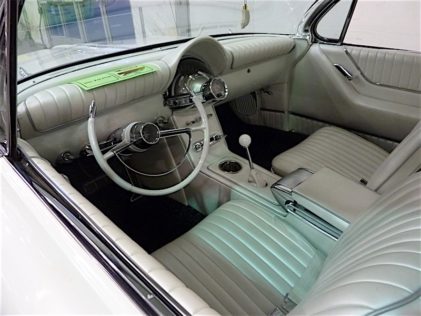 1961 Pontiac White (2)