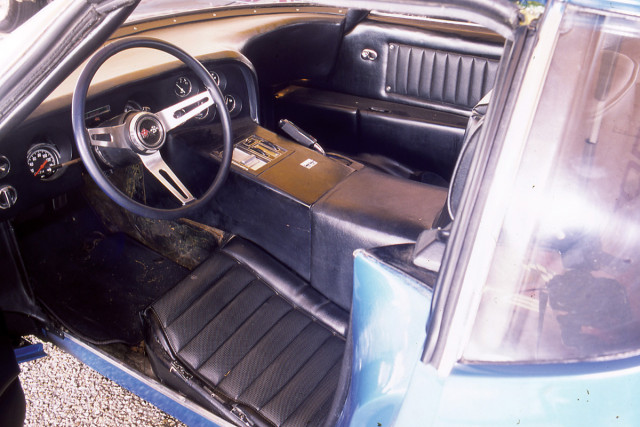 1968-Corvette-Astro-2-XP-880-Interior