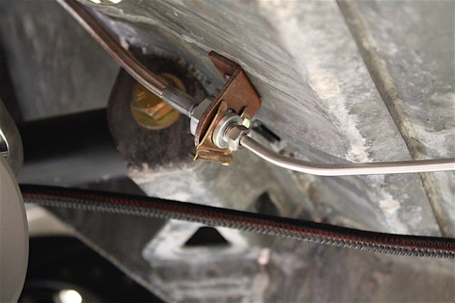 One of the lines on this Nova wasn't sealing properly, which gave us the perfect opportunity to give the SurSeat a shot.
