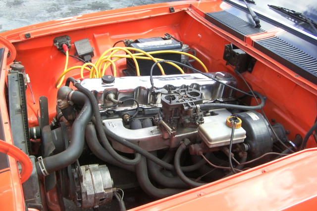 The straight six 250/S is clean and runs strong, even without having been rebuilt. This is a tribute to the reliability of the engine.