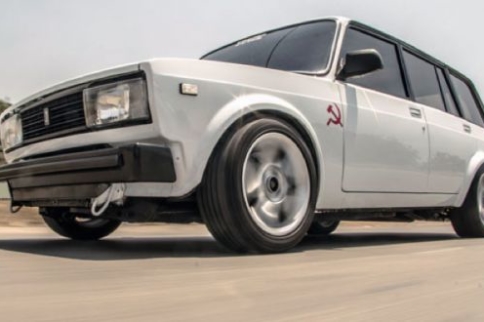 Video: Soviet-Era Lada With S13 SR20DET Eats Porsche 911 For Lunch