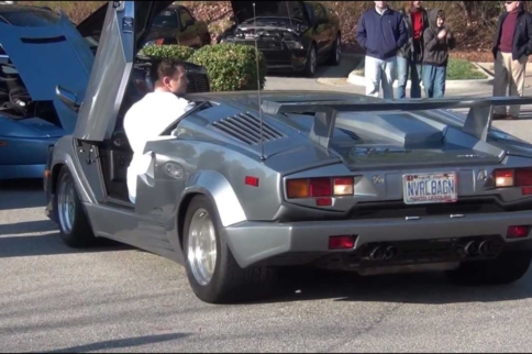 Video: EVO Reviews the Lamborghini Countach