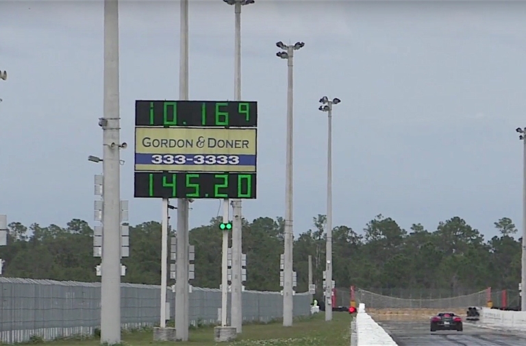 Video: Porsche 918 Supercar Attacks The 1/4-Mile