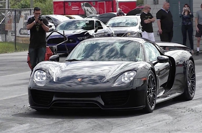 Video: Porsche 918 Supercar Attacks The 1/4-Mile