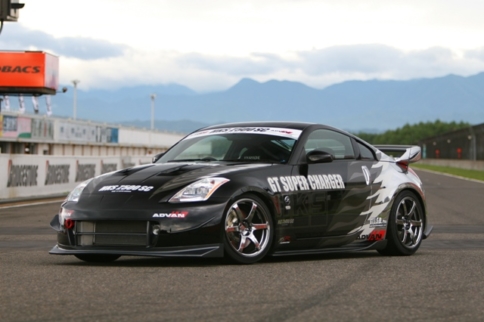 Video: Rainy Drift Battle Between Japan's Best