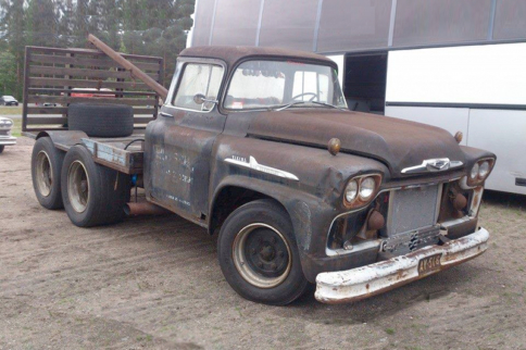 Video: A 1,000 Horsepower Tow Truck You Don't Want To Mess With