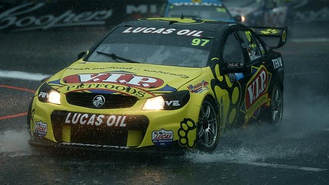 Video: Crazy Wet Lap in a V8 Supercar
