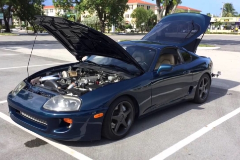 Video: Lambo Aventador Races Subtle Supra