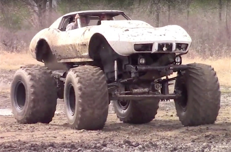 Video: Mud-bogging C3 Corvette Will Make Purists Cringe