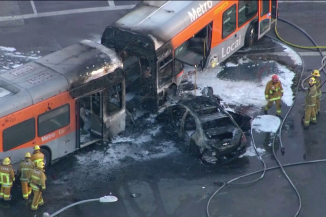 bus-vs-car